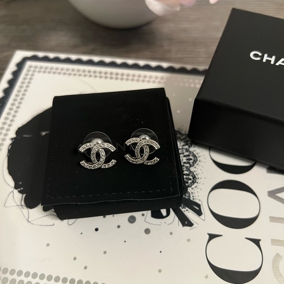 CHANEL CC Classic Silver Stud Earrings - AUTH - Picture 1 of 9